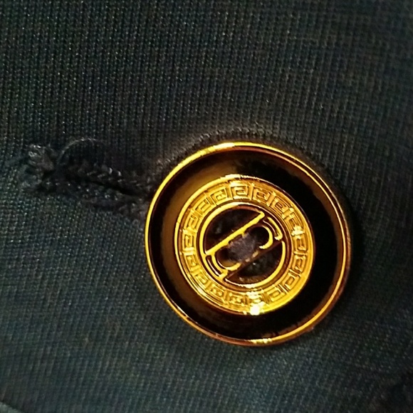 Blazer - Picture 3 of 4